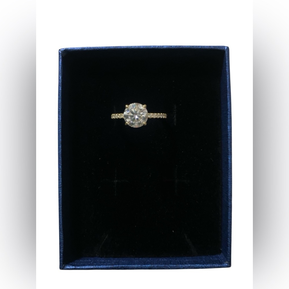 NWT Elegant Gold and Silver Women's Ring size 7.5 Bin